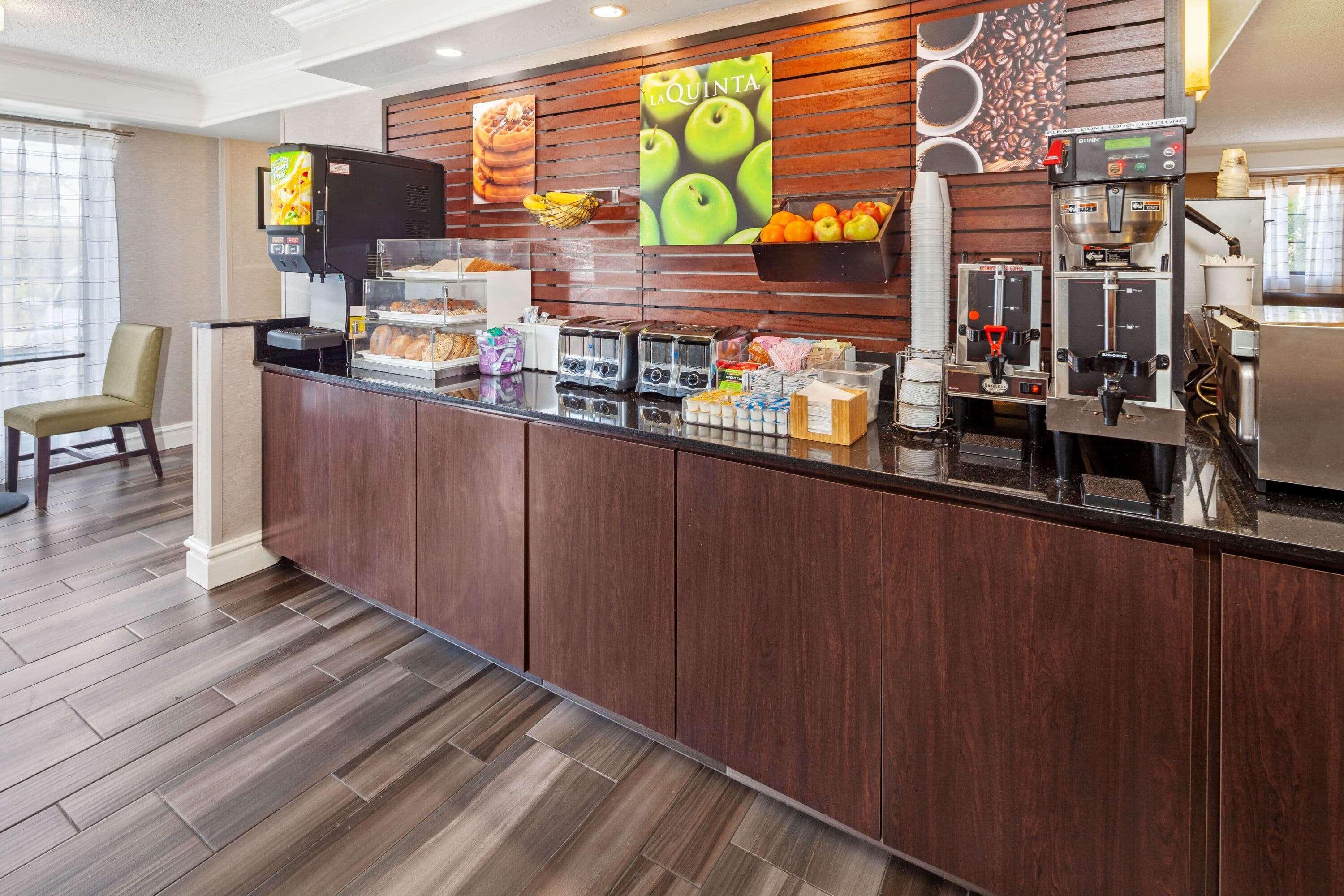 La Quinta Inn By Wyndham Вентура Экстерьер фото
